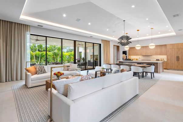 Dining room, Interior, Kitchen, Living room, Pendant Lights, Recessed Lighting, Stainless Steel Appliances