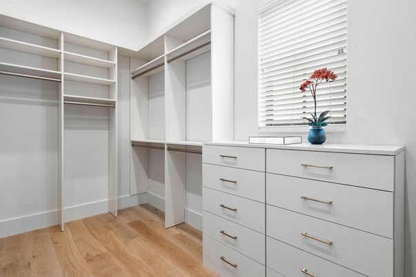 Interior, Walk-in Closets, Wood Texture Flooring