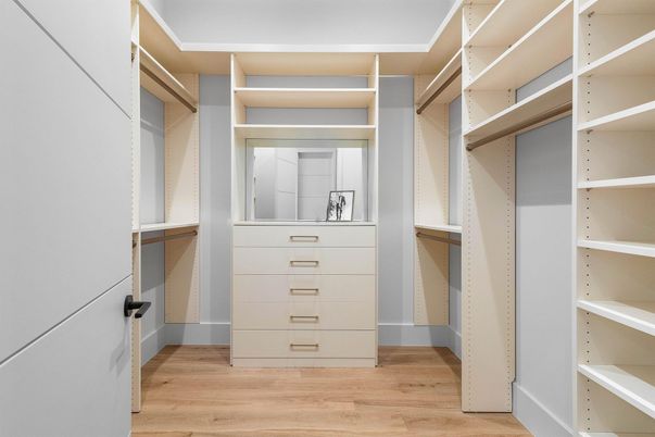Interior, Walk-in Closets, Wood Texture Flooring