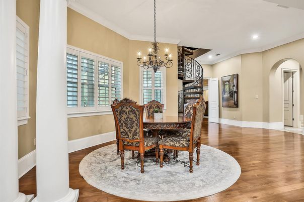 Chandelier, Dining room, Interior, Recessed Lighting, Wood Texture Flooring