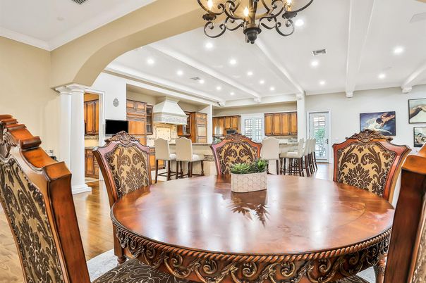 Chandelier, Dining room, Interior, Kitchen, Recessed Lighting, Wood Texture Flooring