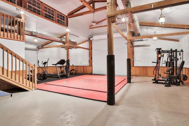 Fitness Equipment, Interior, Wooden Beams