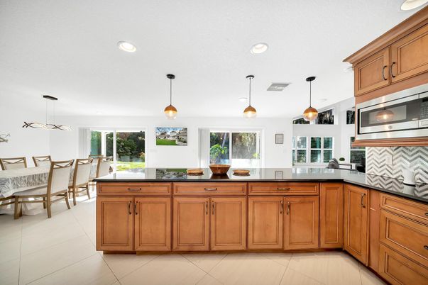 Dining room, Interior, Kitchen, Pendant Lights, Recessed Lighting