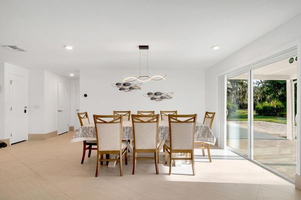 Dining room, Interior, Pendant Lights, Recessed Lighting