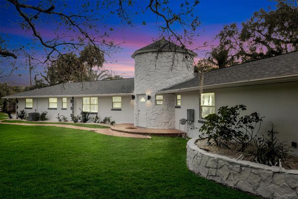 Backyard, Exterior, Facade, Ranch