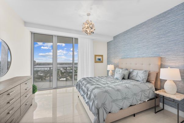 Bedroom, Interior, Pendant Lights