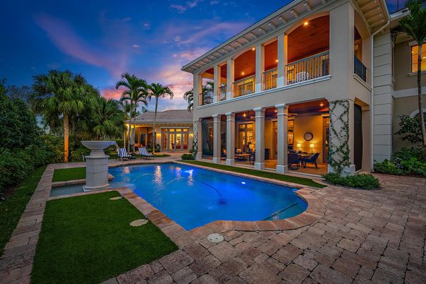 Exterior, Pool