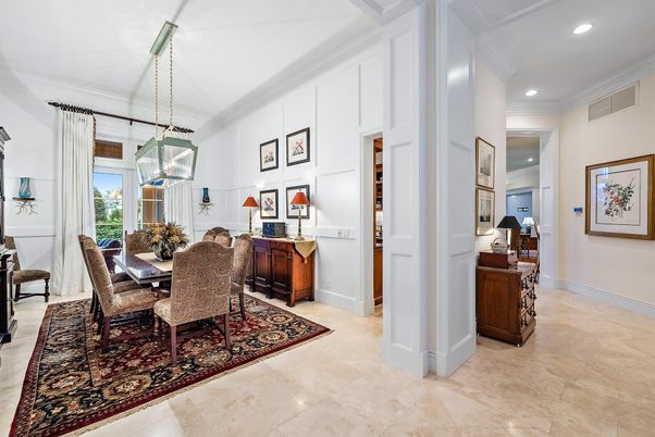 Dining room, Interior, Pendant Lights, Recessed Lighting
