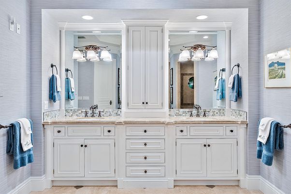 Bathroom, Dual Sink Vanities, Interior, Recessed Lighting