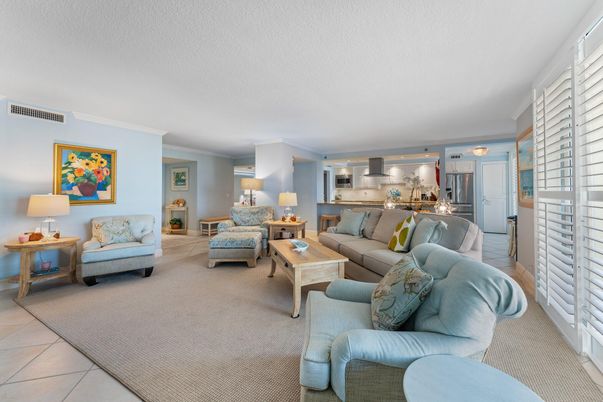 Interior, Kitchen, Living room, Stainless Steel Appliances
