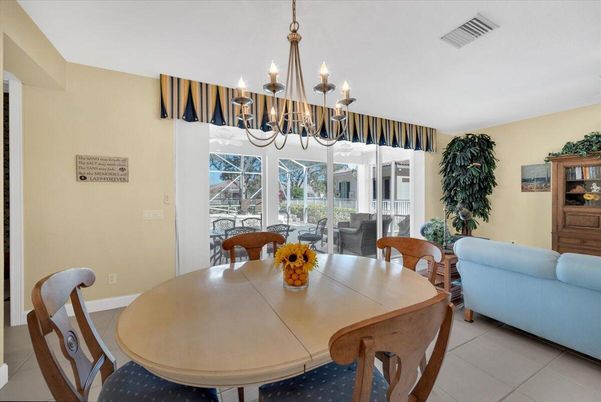 Chandelier, Dining room, Interior
