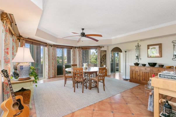 Dining room, Interior