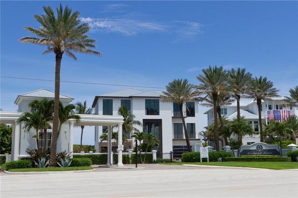 Exterior, Facade, Condo Building
