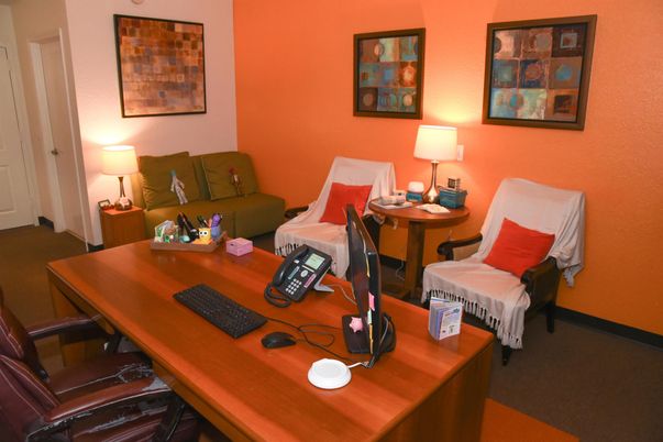 Home Office, Interior
