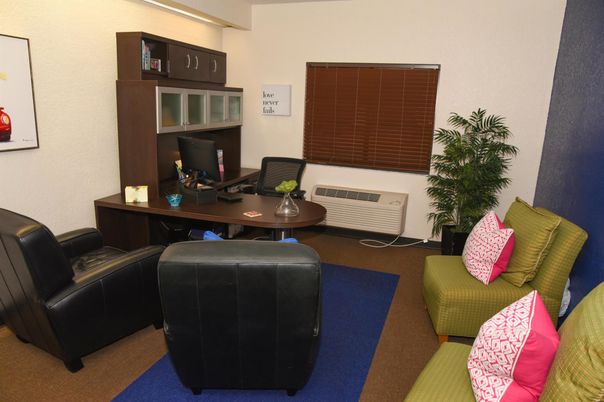 Home Office, Interior