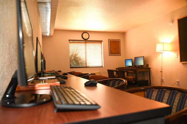 Home Office, Interior