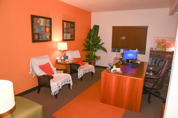 Home Office, Interior