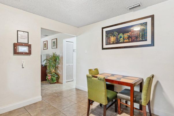 Dining room, Interior