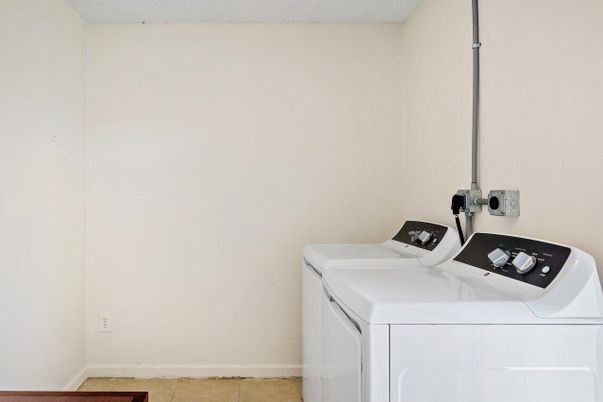 Interior, Washer