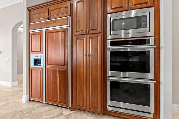 Interior, Kitchen, Stainless Steel Appliances