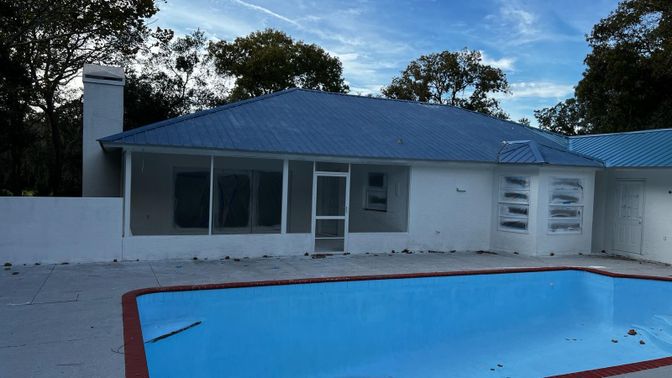 Exterior, Pool