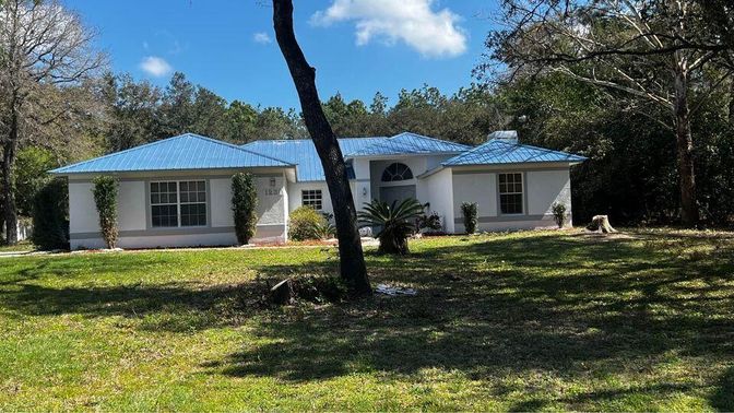 Backyard, Exterior, Facade, Ranch