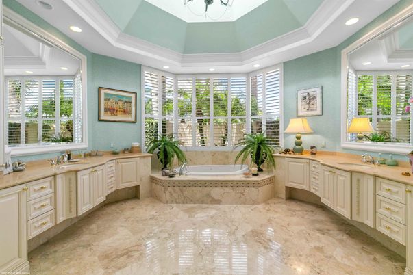 Bathroom, Interior, Recessed Lighting