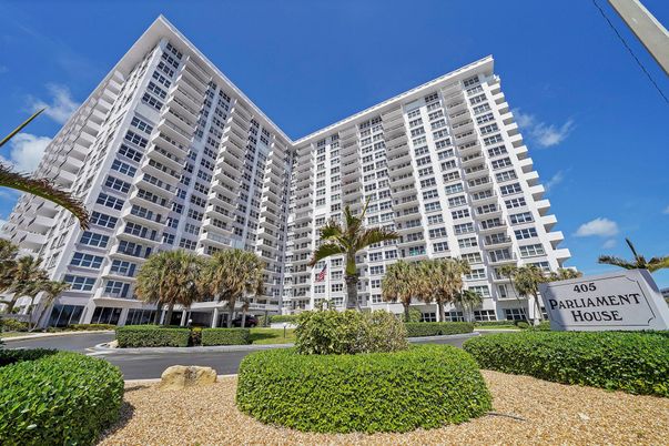 Exterior, Facade, Condo Building