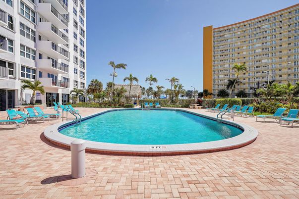 Exterior, Pool