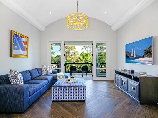 Interior, Living room, Pendant Lights, Recessed Lighting, Wood Texture Flooring
