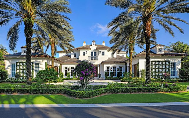 Exterior, Facade, Mediterranean