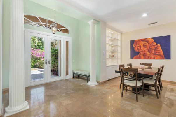 Dining room, Interior, Pendant Lights, Recessed Lighting