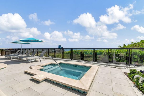 Exterior, Pool, Water