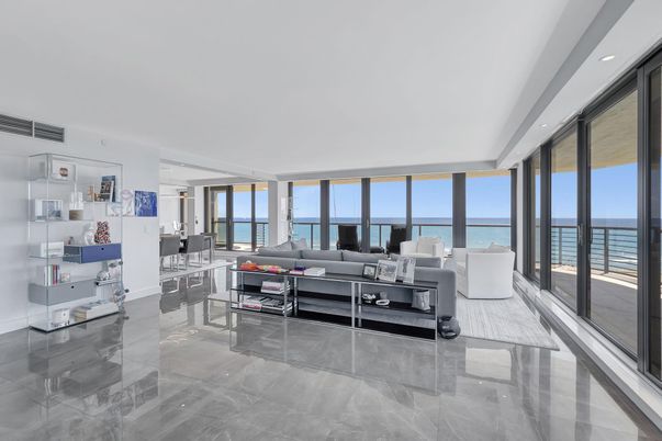 Interior, Living room, Recessed Lighting, Water