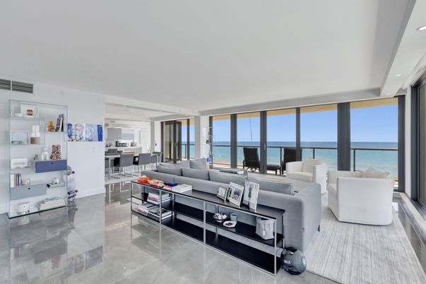 Interior, Living room, Recessed Lighting, Water