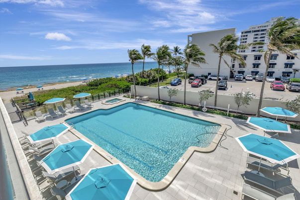 Exterior, Pool, Water