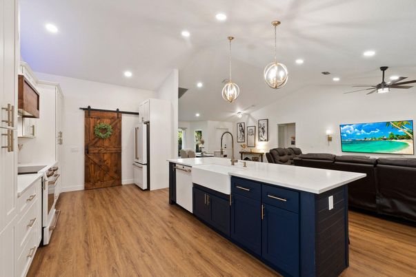 Interior, Kitchen, Living room, Pendant Lights, Recessed Lighting, Wood Texture Flooring