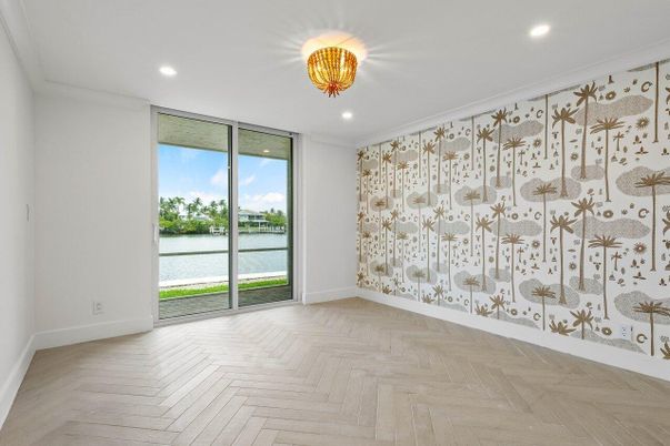 Empty room, Interior, Recessed Lighting, Water, Wood Texture Flooring