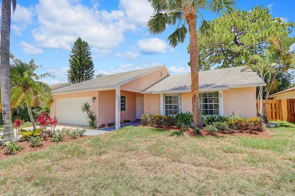 Attached, Backyard, Exterior, Facade, Ranch