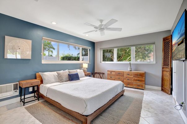 Bedroom, Interior, Recessed Lighting