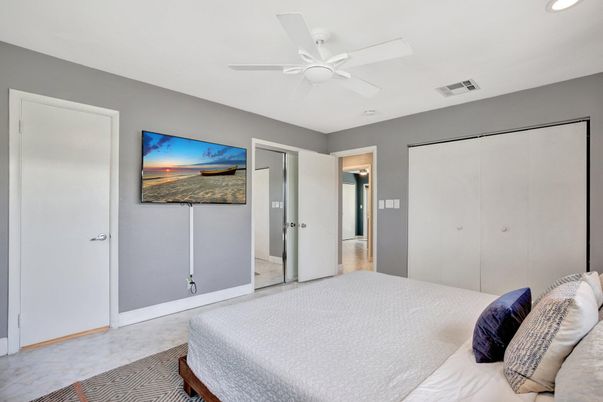 Bedroom, Interior, Recessed Lighting