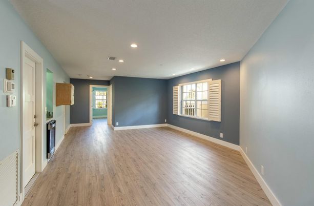 Empty room, Interior, Recessed Lighting, Wood Texture Flooring