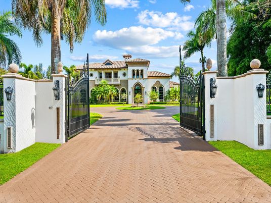 Backyard, Exterior, Facade, Mediterranean