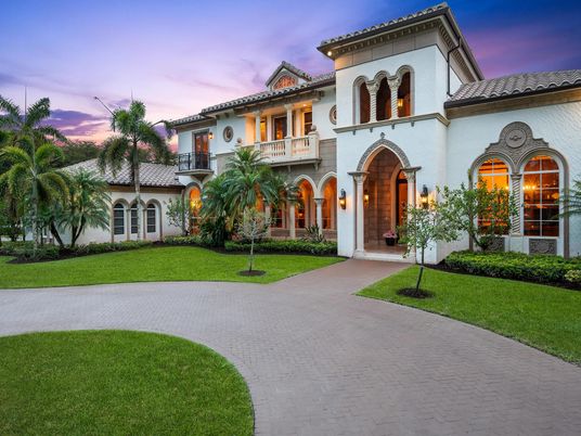 Backyard, Exterior, Facade, Mediterranean