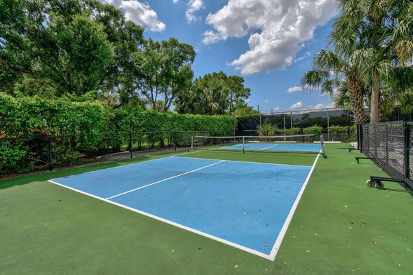 Exterior, Tennis Courts