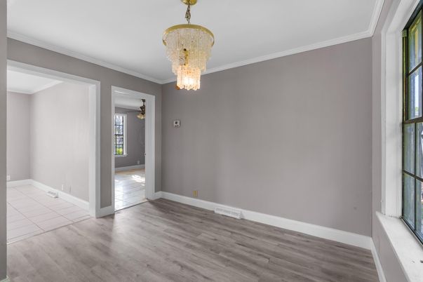 Chandelier, Empty room, Interior, Wood Texture Flooring