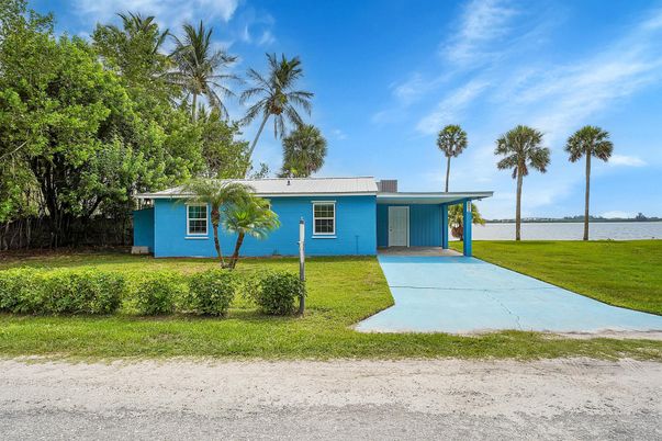 Backyard, Exterior, Water