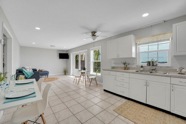 Dining room, Interior, Kitchen, Recessed Lighting