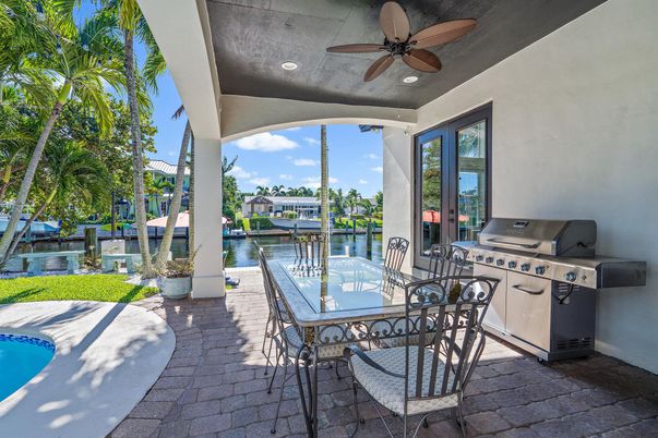 Exterior, Pool, Water