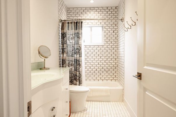 Bathroom, Interior, Recessed Lighting